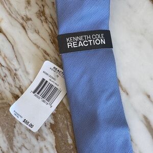 NWT Kenneth Cole Reaction Light Blue Tie